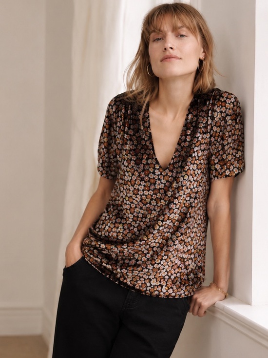 Madewell Tops - Madewell Burnout Velvet Charcoal Petite Blooms Tulip-Sleeve Ruffle Blouse Med